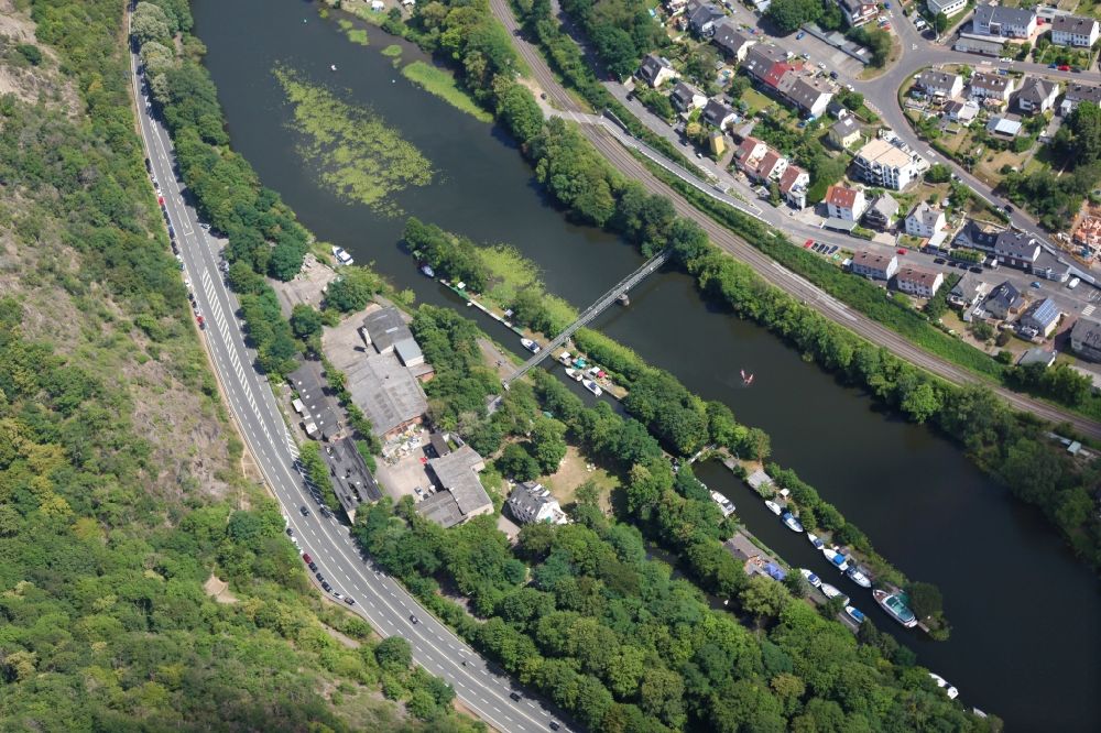 Luftaufnahme Lahnstein - Ehemalige Schleusenanlagen am Ufer der Wasserstraße Lahn in Lahnstein im Bundesland Rheinland-Pfalz, Deutschland