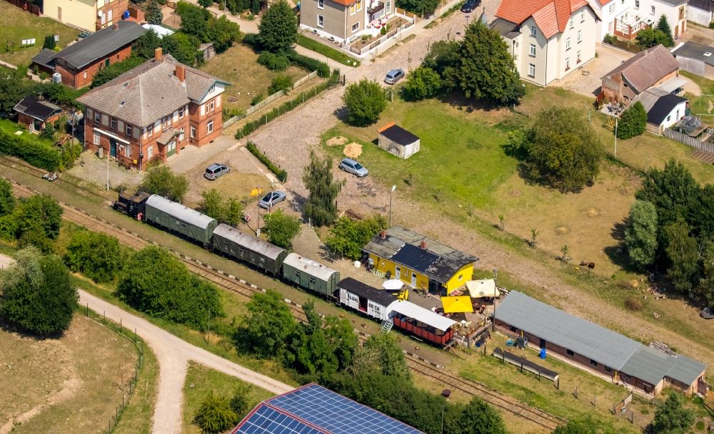 Neukalen von oben - Ehemaliger Bahnhof in Neukalen im Bundesland Mecklenburg-Vorpommern
