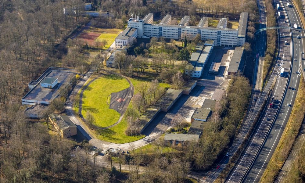 Essen von oben - Ehemaliger Gebäudekomplex der Polizei in Essen im Bundesland Nordrhein-Westfalen, Deutschland