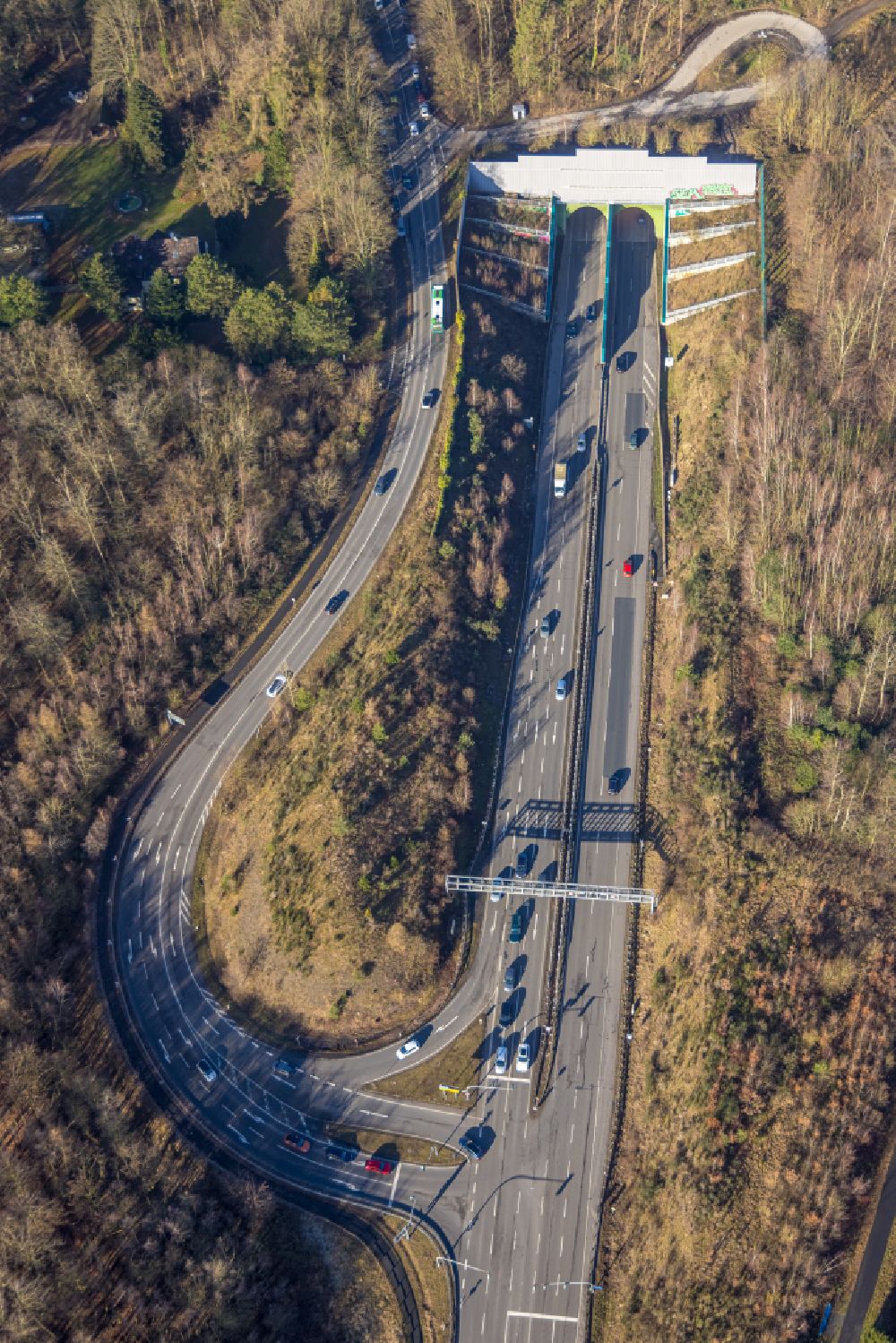 Luftbild Dortmund - Ein- und Ausfahrt des Tunnel- Bauwerkes in Dortmund im Bundesland Nordrhein-Westfalen, Deutschland