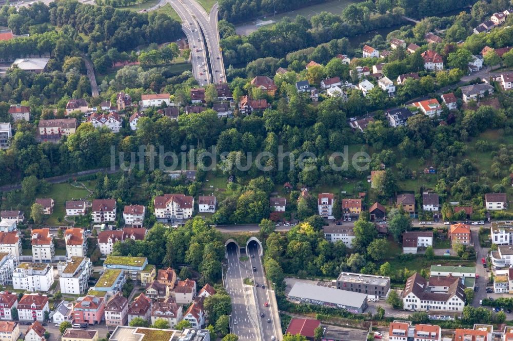 Tübingen von oben - Ein- und Ausfahrt des Tunnel- Bauwerkes durch den Schloßberg in Tübingen im Bundesland Baden-Württemberg, Deutschland