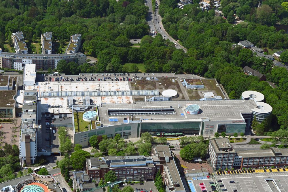 Luftbild Hamburg - Einkaufs- Zentrum Alstertal-Einkaufszentrum am Heegbarg im Ortsteil Poppenbüttel in Hamburg, Deutschland