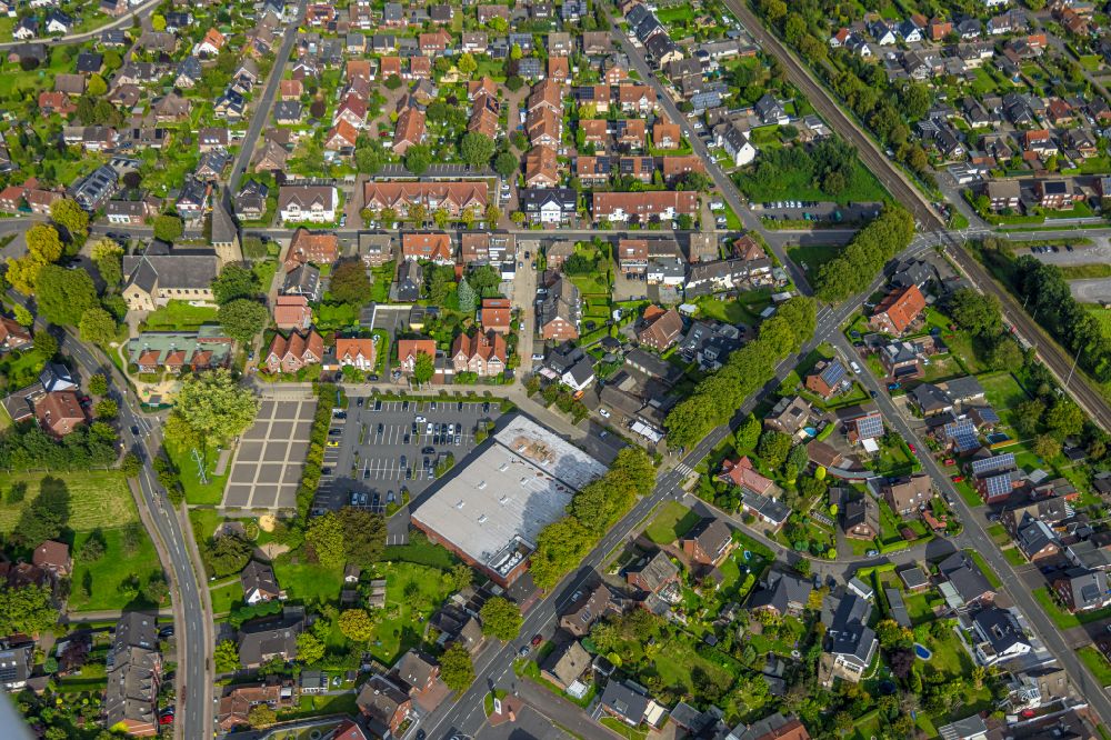 Luftbild Haltern am See - Einkaufs- Zentrum entlang der Thiestraße im Ortsteil Sythen in Haltern am See im Bundesland Nordrhein-Westfalen, Deutschland