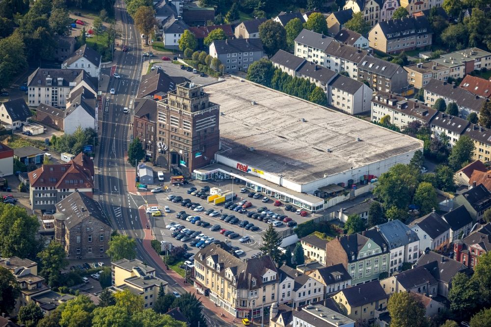 Luftaufnahme Bochum - Einkaufs- Zentrum der real GmbH und das Matrix Bochum in Bochum im Bundesland Nordrhein-Westfalen, Deutschland