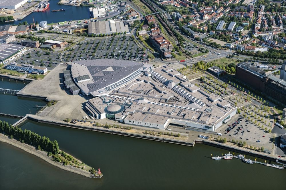 Luftbild Bremen - Einkaufs- Zentrum Waterfront im Ortsteil Lindenhof in Bremen, Deutschland