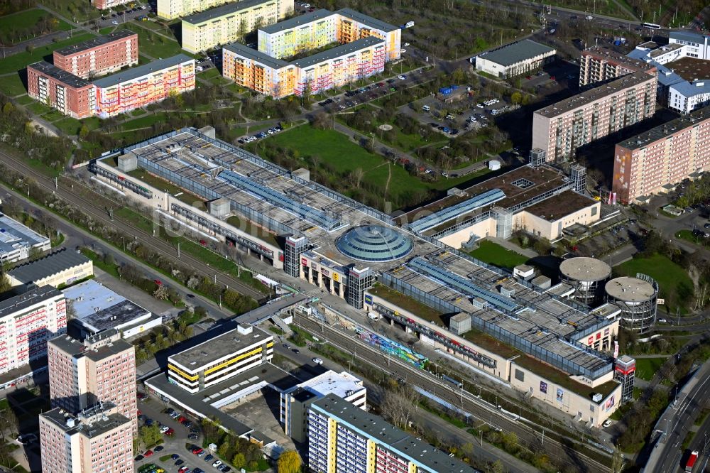 Leipzig von oben - Einkaufzentrum Allee-Center im Ortsteil Grünau in Leipzig im Bundesland Sachsen, Deutschland