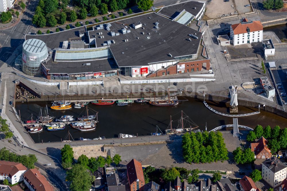 Bremen von oben - Einkaufzentrum Haven Hööft in Bremen, Deutschland