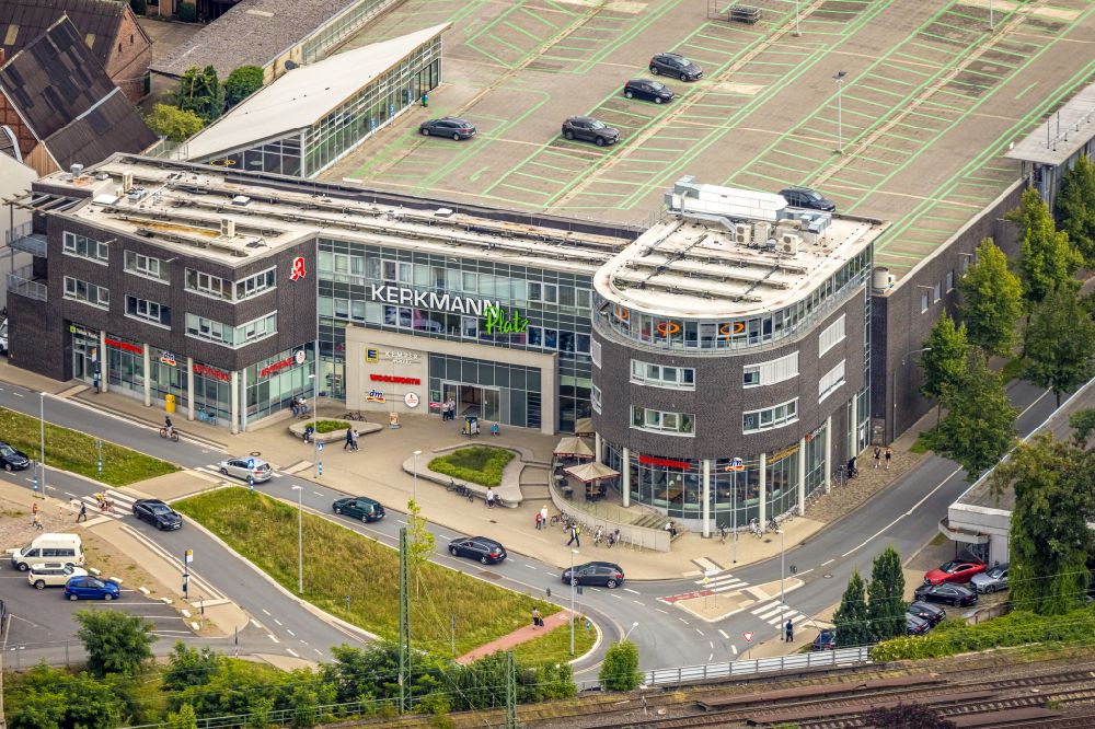 Luftaufnahme Ahlen - Einkaufzentrum Kerkmann Platz im Ortsteil Innenstadt in Ahlen im Bundesland Nordrhein-Westfalen, Deutschland