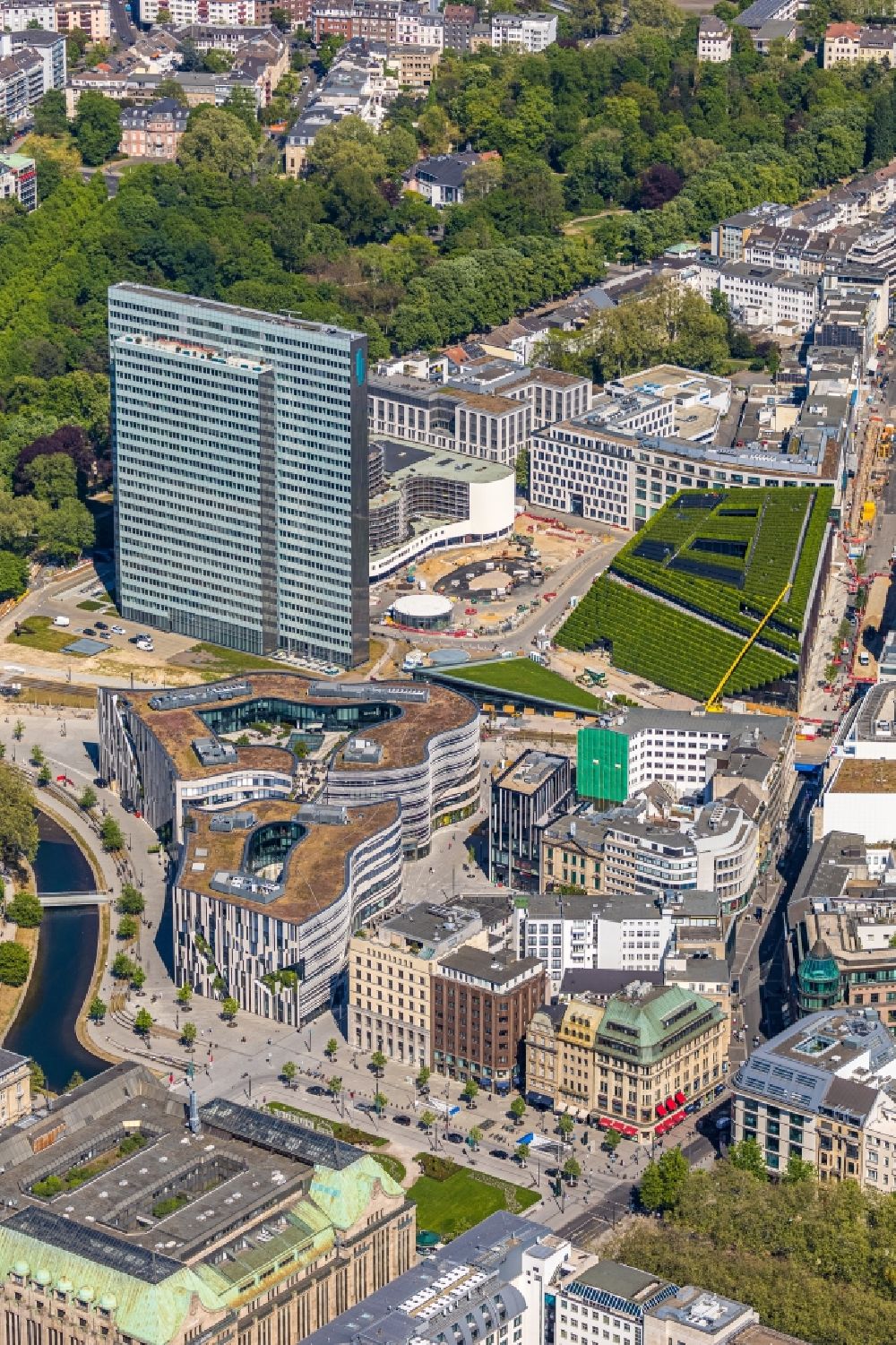 Luftaufnahme Düsseldorf - Einzelhandels- und Büroimmobilie Köbogen in Düsseldorf im Bundesland Nordrhein-Westfalen
