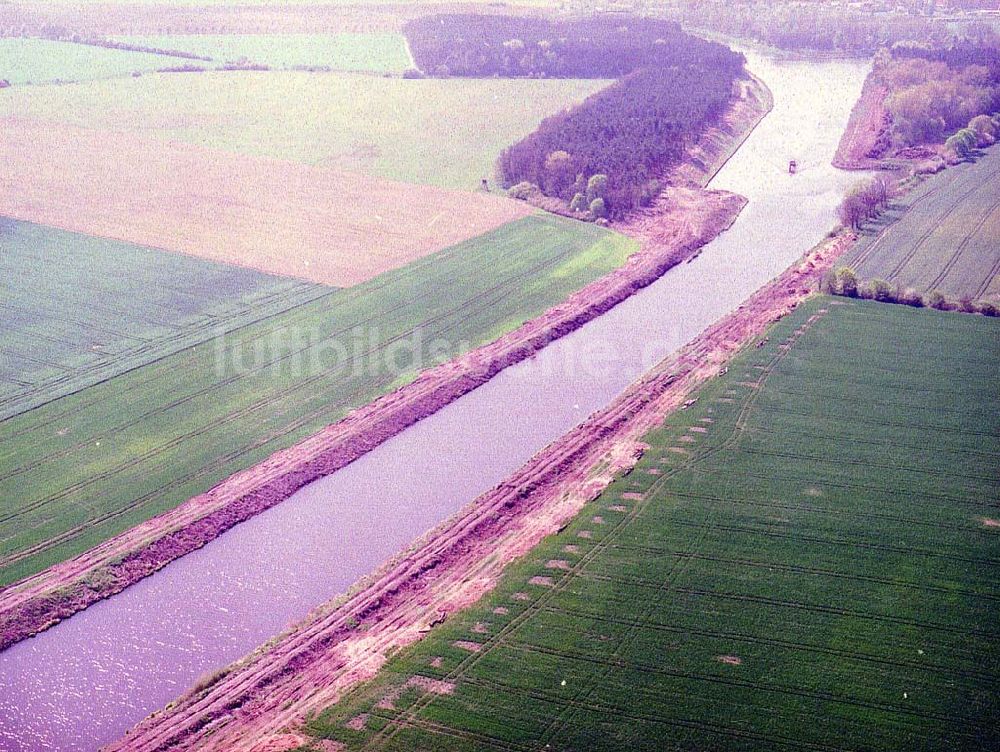 Bergzow aus der Vogelperspektive: Elbe - Havel - Kanal bei Bergzow
