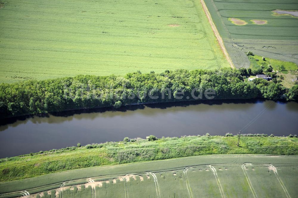 Luftbild Genthin - Elbe-Havel-Kanal / Canal bei Genthin