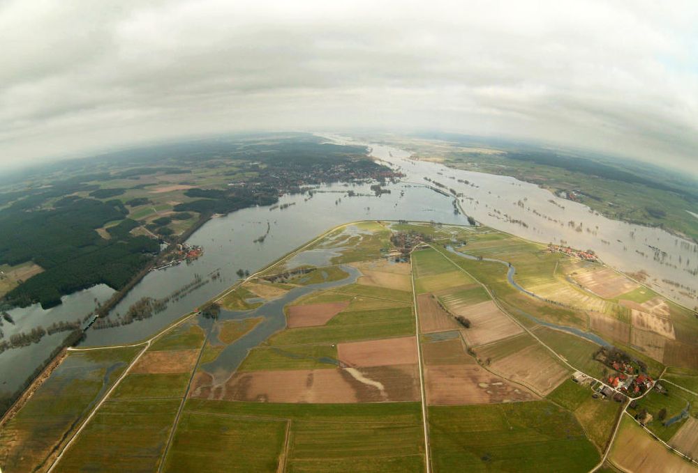 Hitzacker aus der Vogelperspektive: Elbe-Hochwasser Hitzacker