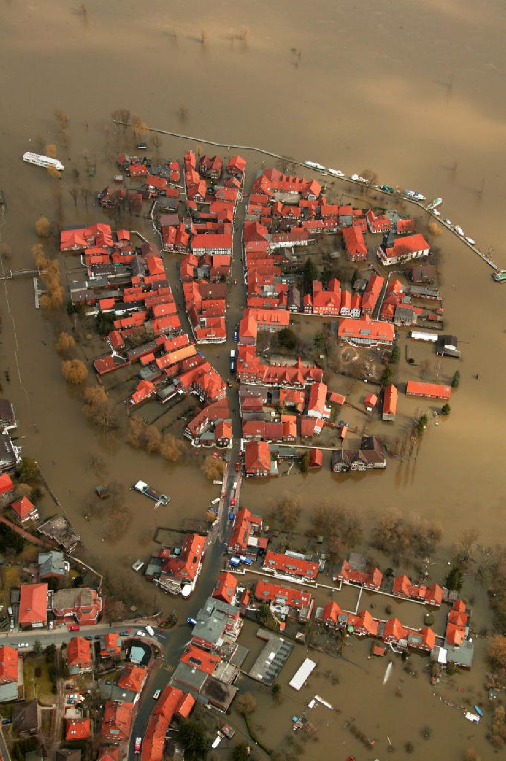 Hitzacker aus der Vogelperspektive: Elbe-Hochwasser Hitzacker