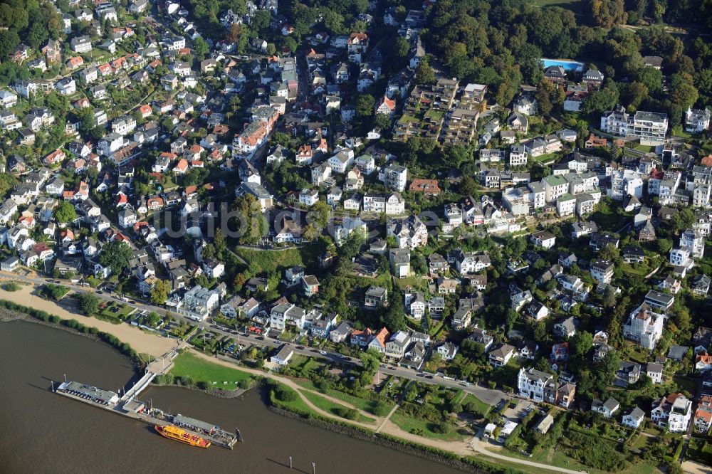 Hamburg Blankenese aus der Vogelperspektive: Elbe- Uferbereich im Stadtteil Blankenese in Hamburg