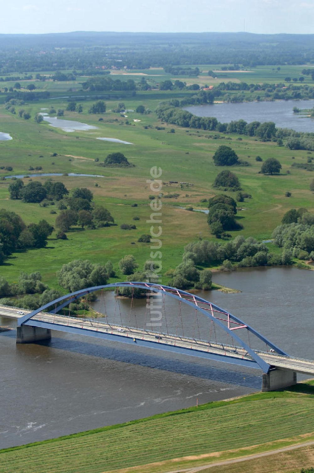 Luftaufnahme Dömitz - Elbebrücke Dömitz in Mecklenburg-Vorpommern