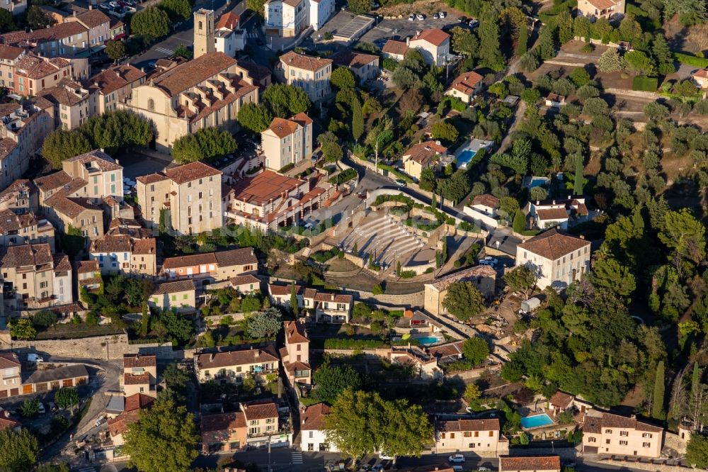 Luftaufnahme Fayence - Ensemble des Amphitheater in Fayence in Provence-Alpes-Cote d'Azur, Frankreich