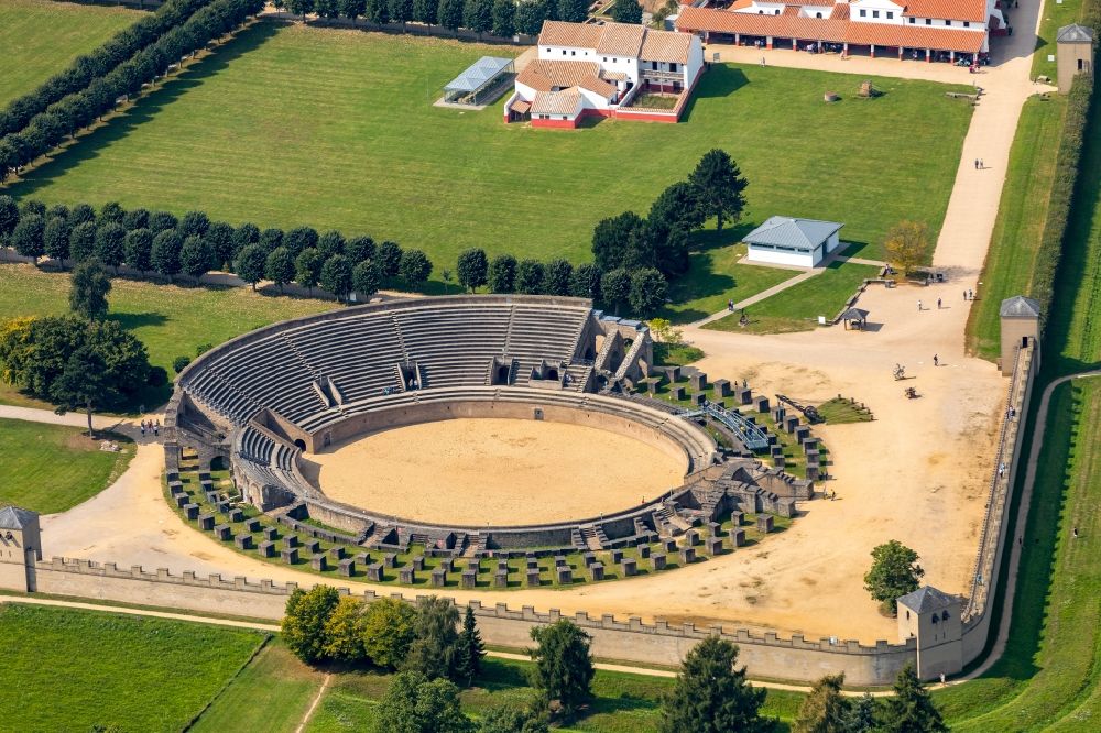 Luftaufnahme Xanten - Ensemble des Amphitheater in Xanten im Bundesland Nordrhein-Westfalen, Deutschland