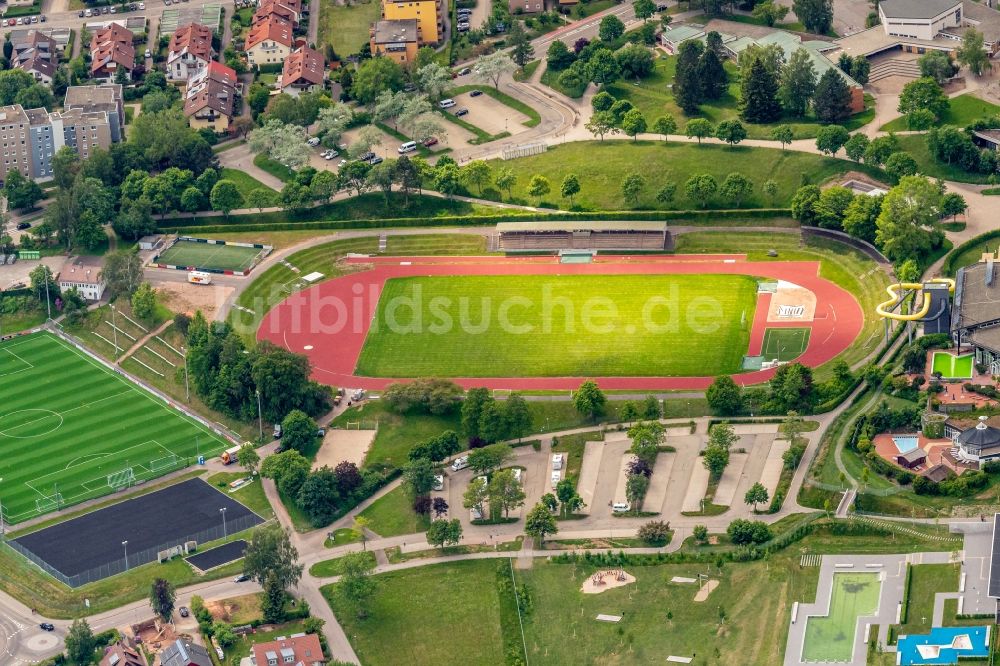 Luftaufnahme Freudenstadt - Ensemble der Sportplatzanlagen Hermann-Saam-Sportfeld in Freudenstadt im Bundesland Baden-Württemberg