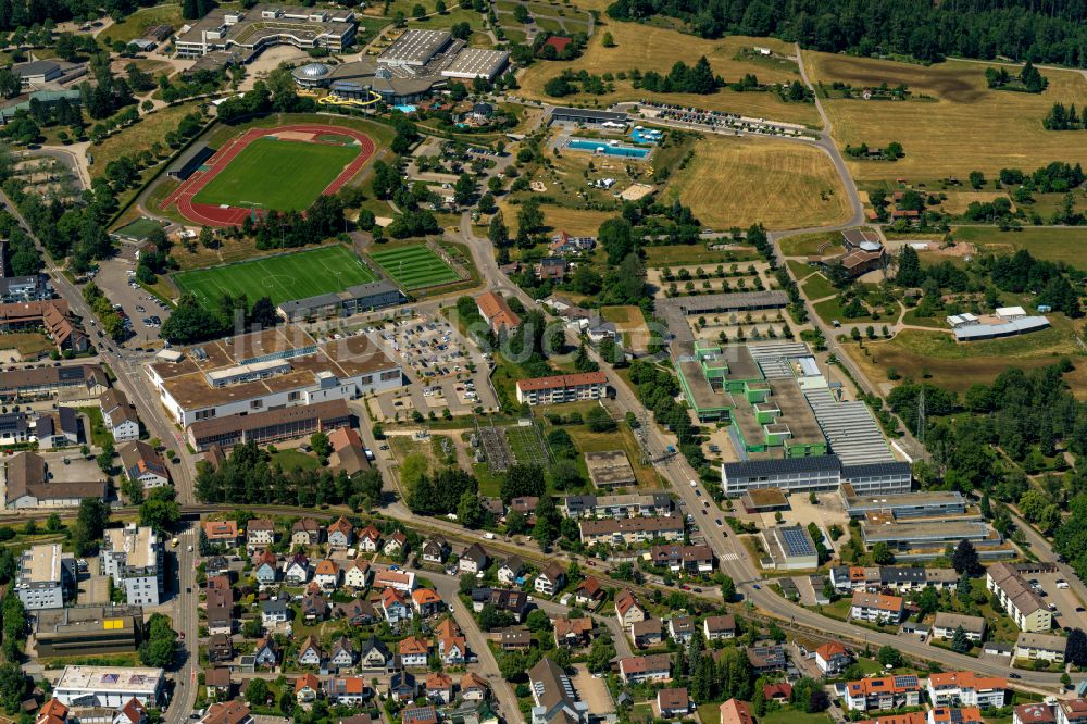 Freudenstadt von oben - Ensemble der Sportplatzanlagen Hermann-Saam-Stadion in Freudenstadt im Bundesland Baden-Württemberg