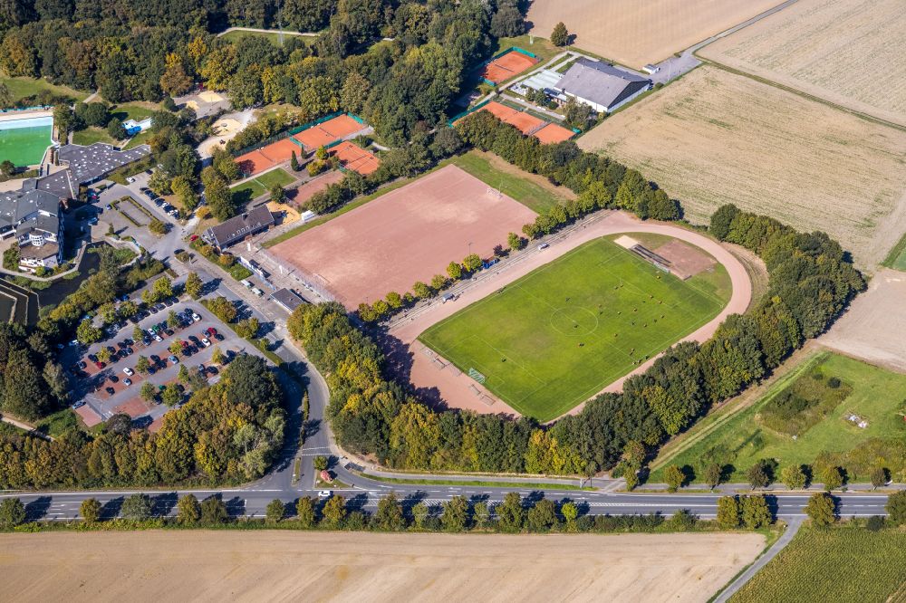 Pelkum von oben - Ensemble der Sportplatzanlagen im Selbachpark in Pelkum im Bundesland Nordrhein-Westfalen, Deutschland