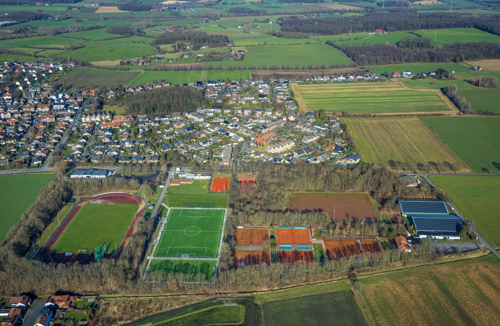 Werne von oben - Ensemble der Sportplatzanlagen Sportzentrum Dahl in Werne im Bundesland Nordrhein-Westfalen, Deutschland