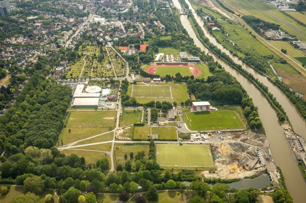 Hamm aus der Vogelperspektive: Ensemble der Sportplatzanlagen des Sportzentrum Ost in Hamm im Bundesland Nordrhein-Westfalen, Deutschland
