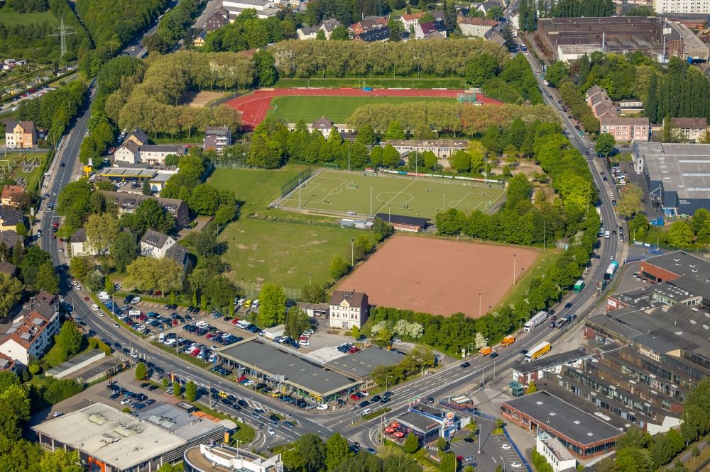 Luftaufnahme Witten - Ensemble der Sportplatzanlagen des VfB Annen 19 e.V. in Witten im Bundesland Nordrhein-Westfalen, Deutschland