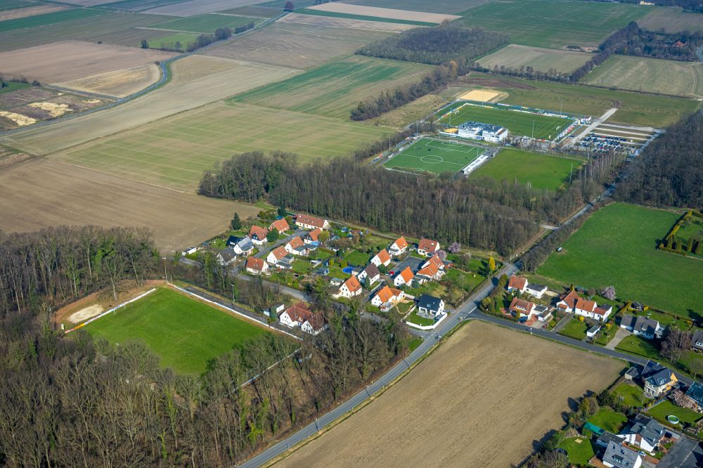Luftaufnahme Hamm - Ensemble der Sportplatzanlagen des SV Westfalia Rhynern e.V. in Hamm im Bundesland Nordrhein-Westfalen