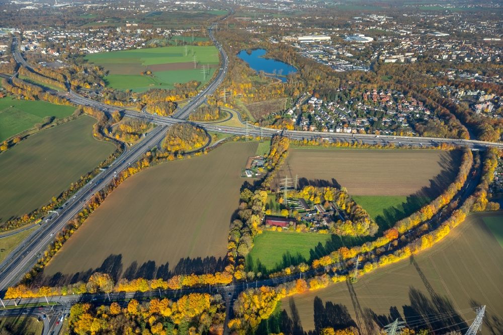 Luftaufnahme Bochum - Entwicklungsgebiet und Bauland- Brache an der Autobahnabfahrt Querenburg in Bochum im Bundesland Nordrhein-Westfalen, Deutschland