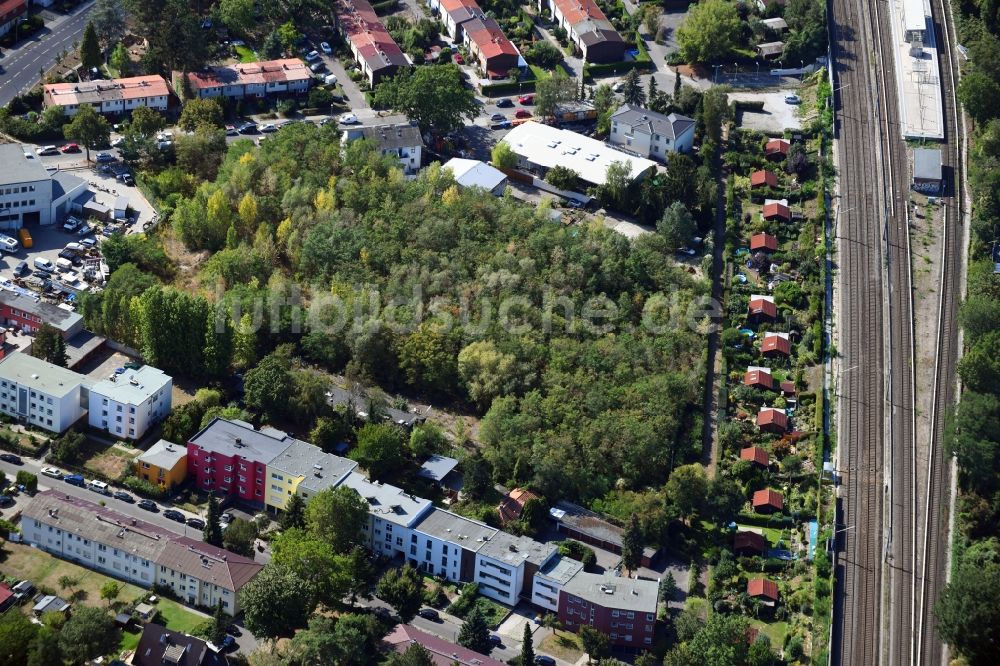 Luftbild Berlin - Entwicklungsgebiet und Bauland- Brache Hochstraße - Hildburghauser Straße im Ortsteil Lichterfelde in Berlin, Deutschland