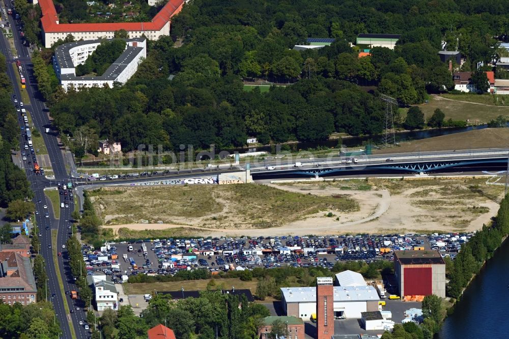 Luftbild Berlin - Entwicklungsgebiet und Bauland- Brache an der Minna-Todenhagen-Straße Ecke Köpenicker Landstraße in Berlin, Deutschland