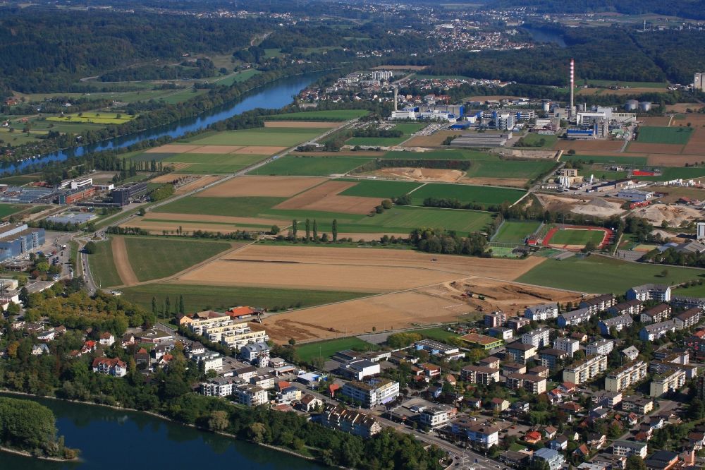 Sisseln aus der Vogelperspektive: Entwicklungsgebiet der Gewerbeflächen Sisslerfeld für ein High-Tech-Zentrum im Life-Sciences Bereich in Sisseln im Kanton Aargau, Schweiz