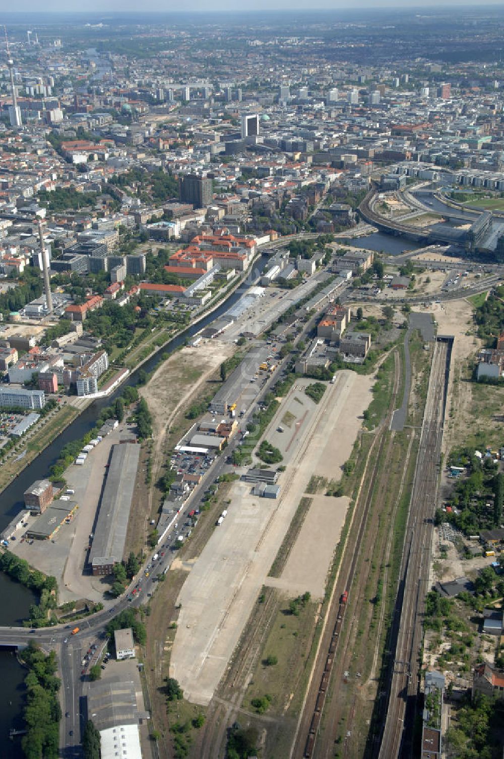 Luftbild Berlin - Entwicklungsgebiet an der Heidestrasse in Berlin
