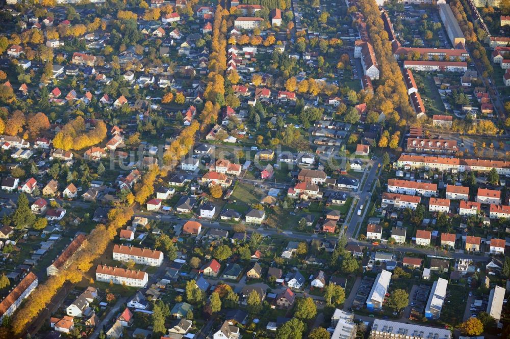 Luftaufnahme Hennigsdorf - Entwicklungsgebiet Heideweg, Kiefernstraße, Brandenburgische Straße in Hennigsdorf im Bundesland Brandenburg