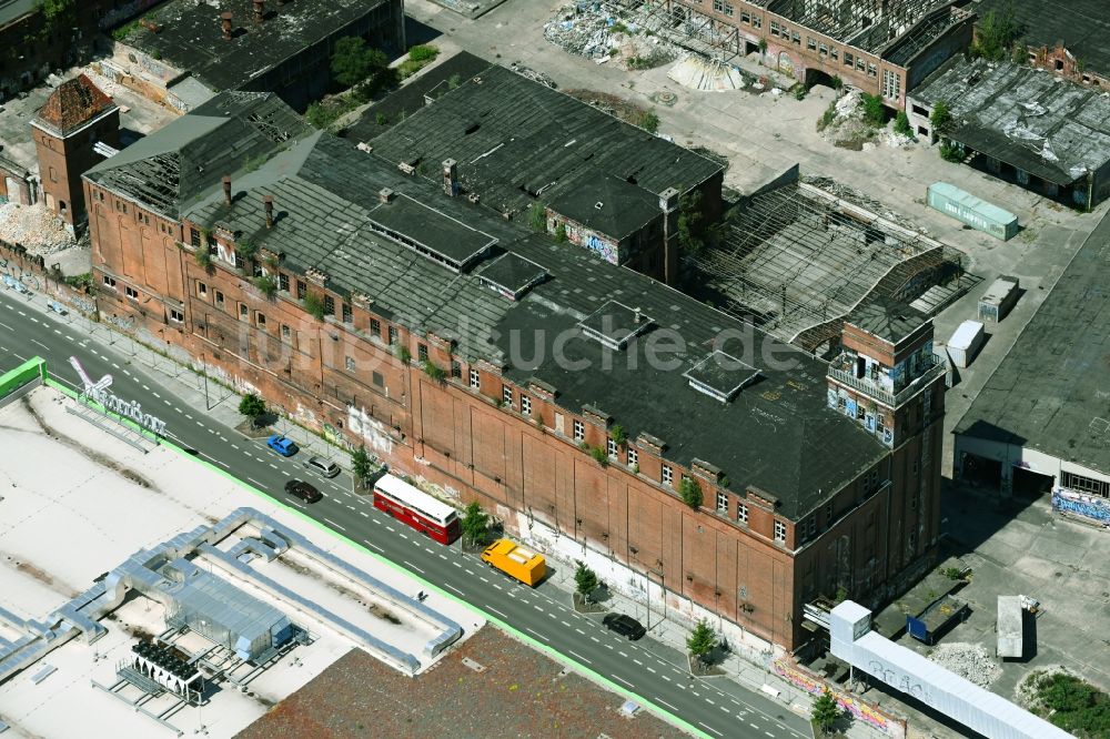 Luftbild Berlin - Entwicklungsgebiet der Industriebrache des ehemaligen Bärenquell-Brauereigelände im Ortsteil Niederschöneweide in Berlin, Deutschland