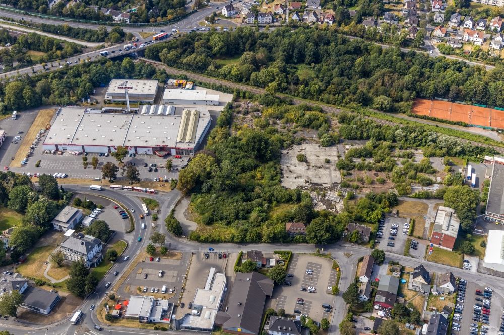 Luftbild Menden (Sauerland) - Entwicklungsgebiet der Industriebrache im Gewerbegebiet entlang der Karl-Benz-Straße in Menden (Sauerland) im Bundesland Nordrhein-Westfalen, Deutschland
