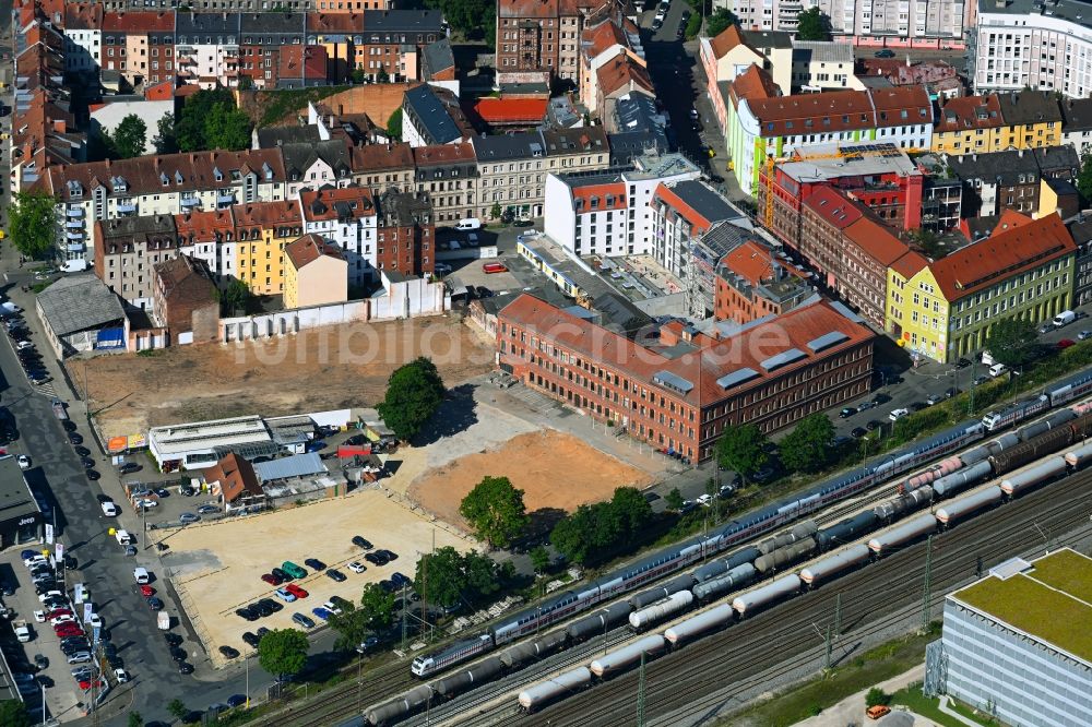 Luftaufnahme Fürth - Entwicklungsgebiet der Industriebrache an der Karolinenstraße Ecke Flößaustraße in Fürth im Bundesland Bayern, Deutschland