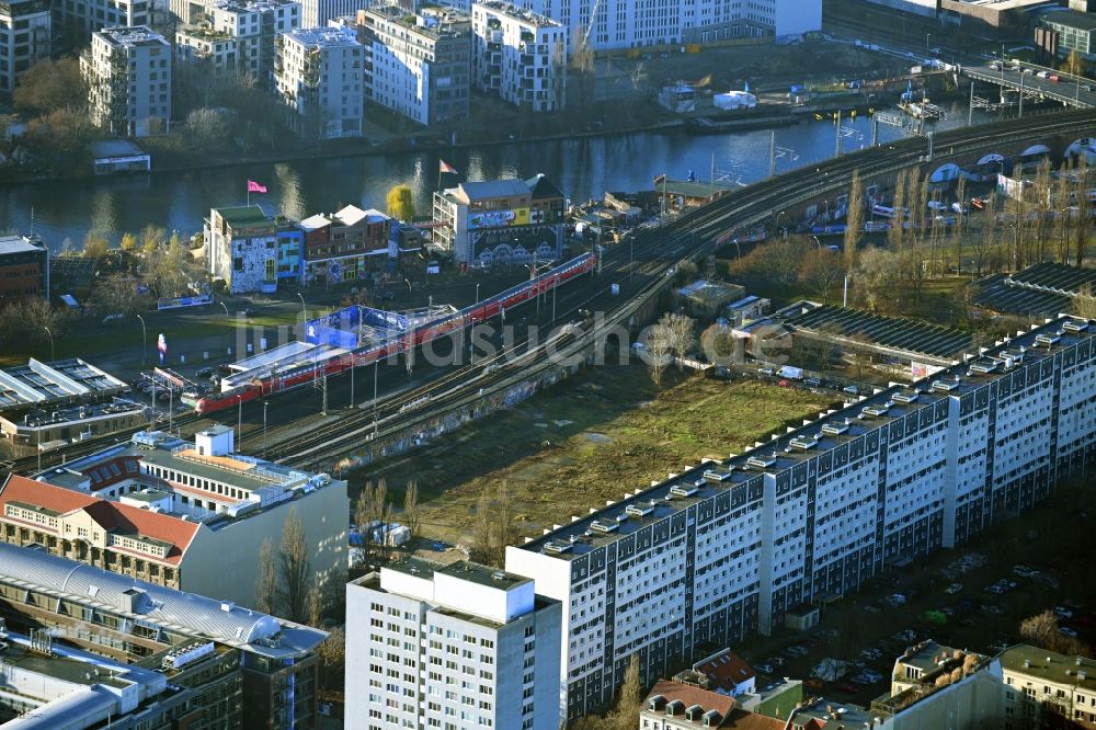 Luftaufnahme Berlin - Entwicklungsgebiet Julius-Pintsch-Brache im Ortsteil Friedrichshain in Berlin, Deutschland