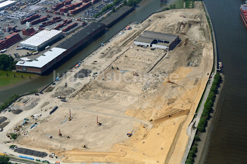 Luftaufnahme Hamburg - Erdarbeiten auf dem Gelände der ehemaligen Logistikzentrum- Ruine Übersee - Zentrum am Schuhmacherwerder - Moldauhafen in Hamburg, Deutschland