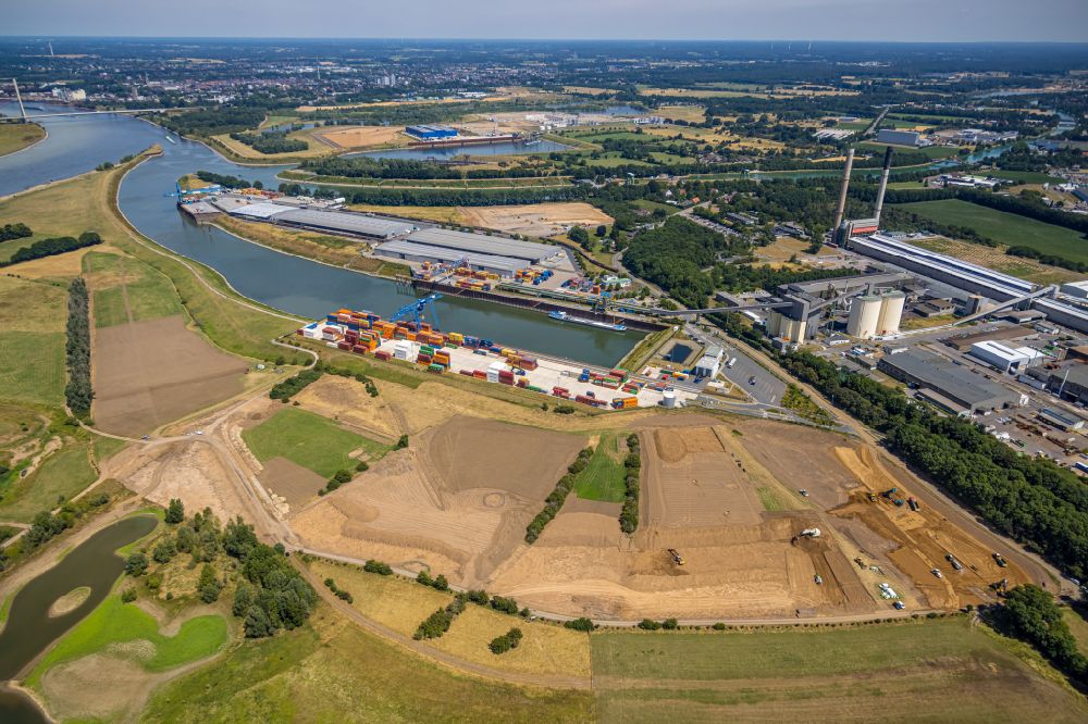 Luftbild Voerde (Niederrhein) - Erdarbeiten zur Erweiterung des Containerterminal von Contargo im Containerhafen des Binnenhafen Emmelsum in Voerde (Niederrhein) im Bundesland Nordrhein-Westfalen, Deutschland