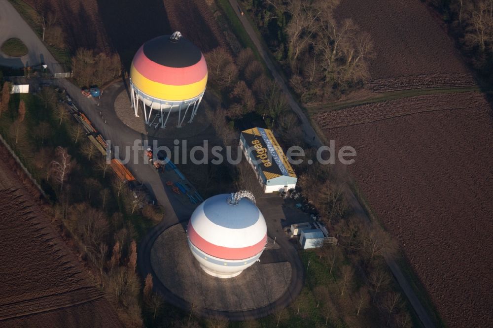 Rastatt aus der Vogelperspektive: Erdgasgas Speicher in Rastatt im Bundesland Baden-Württemberg