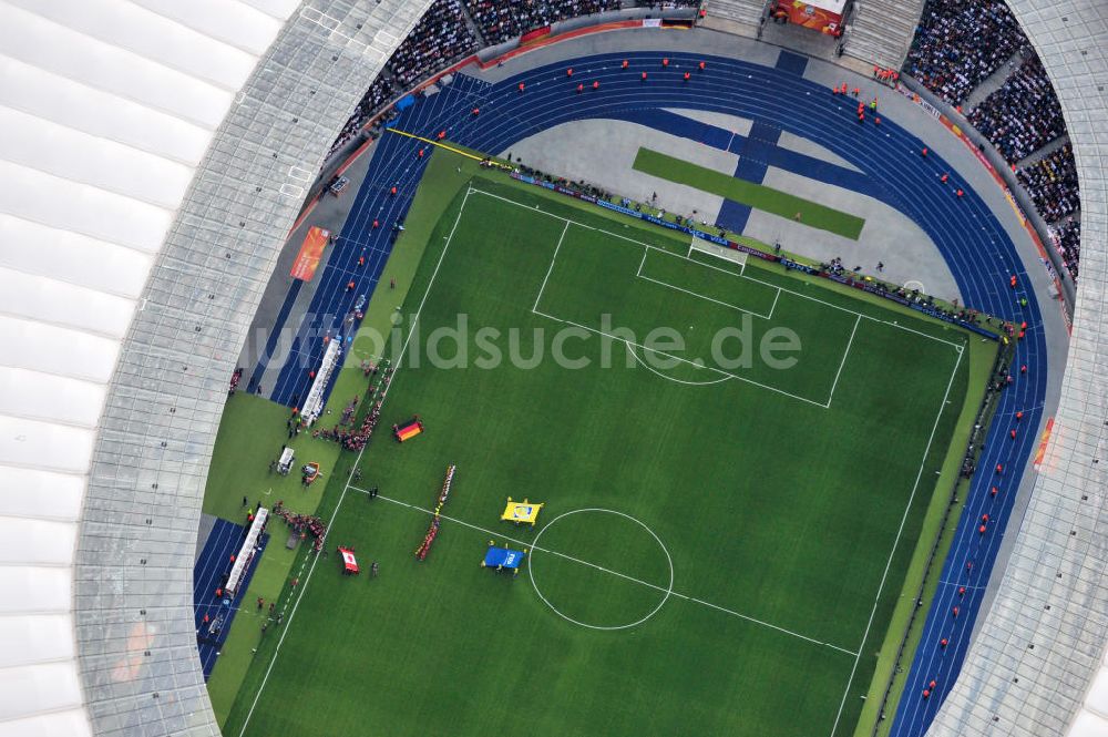 Luftaufnahme Berlin - Eröffnungsspiel der Fußball-Weltmeisterschaft der Frauen 2011 im Berliner Olympiastadion