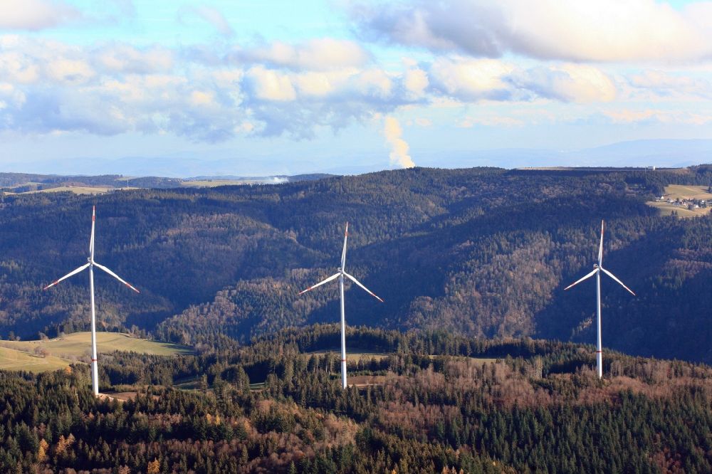 Luftbild Hasel - Erneuerbare Energie von den Windkraftanlagen im Windpark Glaserkopf im Südschwarzwald in Hasel im Bundesland Baden-Württemberg, Deutschland