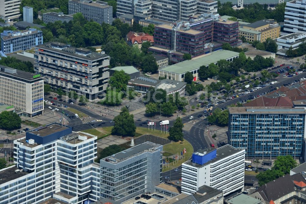 Berlin von oben - Ernst-Reuter-Platz ist ein wichtiger Verkehrsknotenpunkt im Berliner Ortsteil Charlottenburg