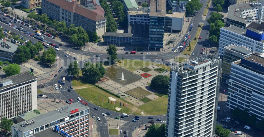 Berlin von oben - Ernst-Reuter-Platz ist ein wichtiger Verkehrsknotenpunkt im Berliner Ortsteil Charlottenburg