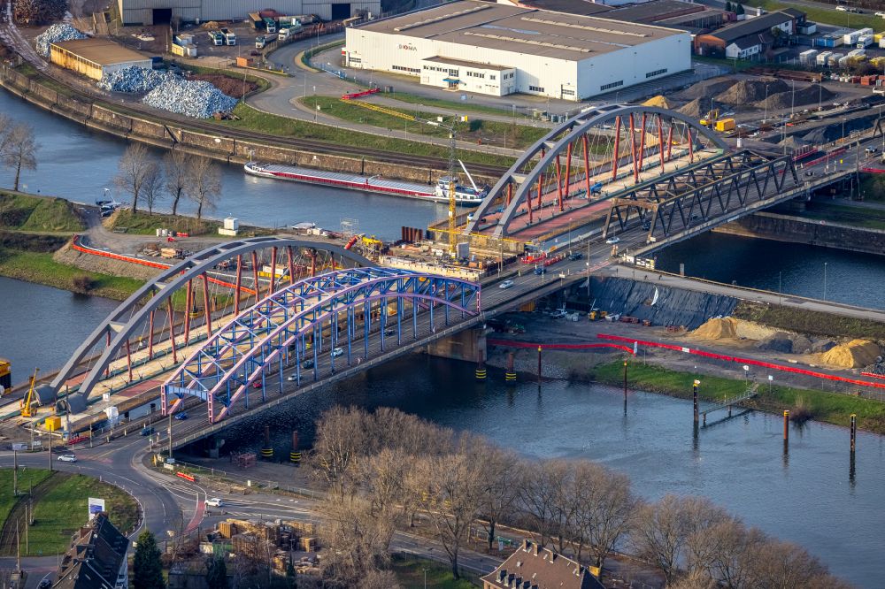 Luftaufnahme Duisburg - Ersatzneubau des Brückenbauwerk Karl-Lehr-Brücke über die Ruhr in Duisburg im Bundesland Nordrhein-Westfalen, Deutschland