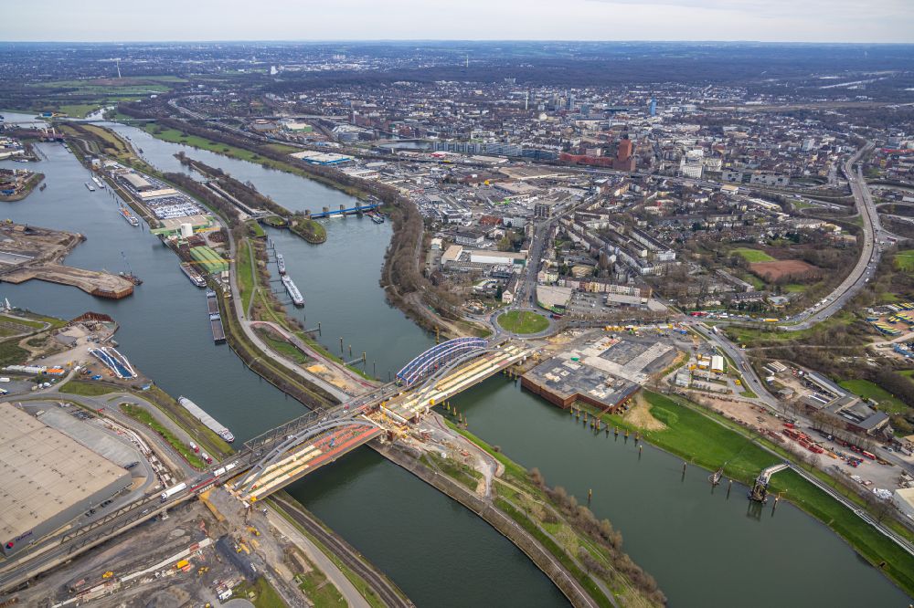 Luftaufnahme Duisburg - Ersatzneubau des Brückenbauwerk Karl-Lehr-Brücke über die Ruhr in Duisburg im Bundesland Nordrhein-Westfalen, Deutschland