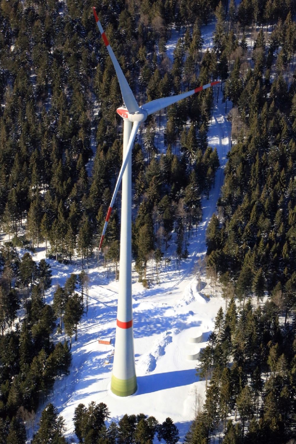 Luftbild Schopfheim - Erster Windpark im verschneiten Südschwarzwald auf dem Rohrenkopf im Schopfheimer Ortsteil Gersbach im Bundesland Baden-Württemberg