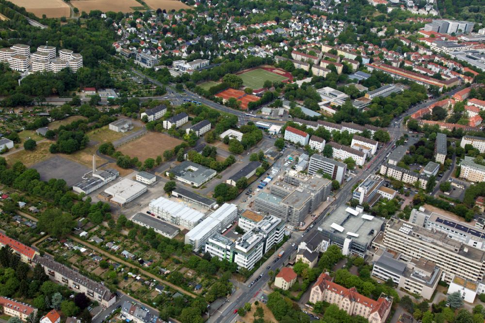 Luftaufnahme Mainz - Erweiterung Forschungs- Gebäude und Bürokomplex des Unternehmens Biontech in Mainz im Bundesland Rheinland-Pfalz
