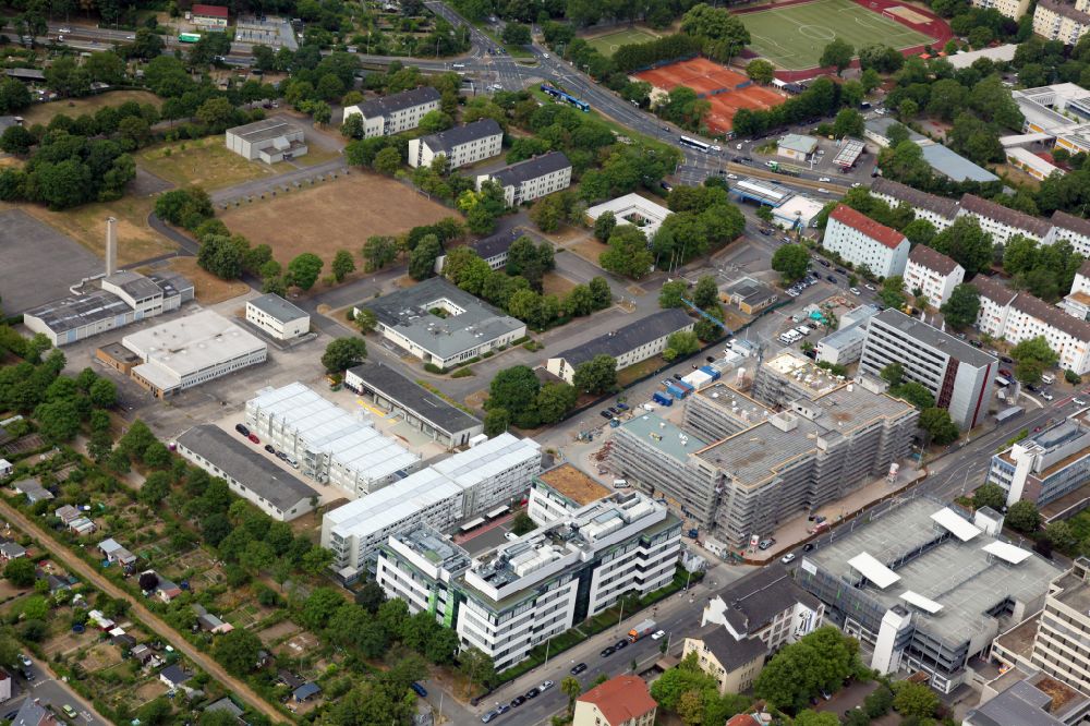 Mainz von oben - Erweiterung Forschungs- Gebäude und Bürokomplex des Unternehmens Biontech in Mainz im Bundesland Rheinland-Pfalz